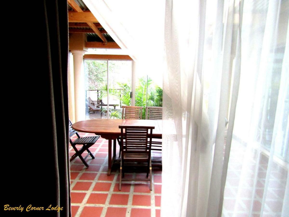Beverly Corner Lodge Matatiele Exterior foto